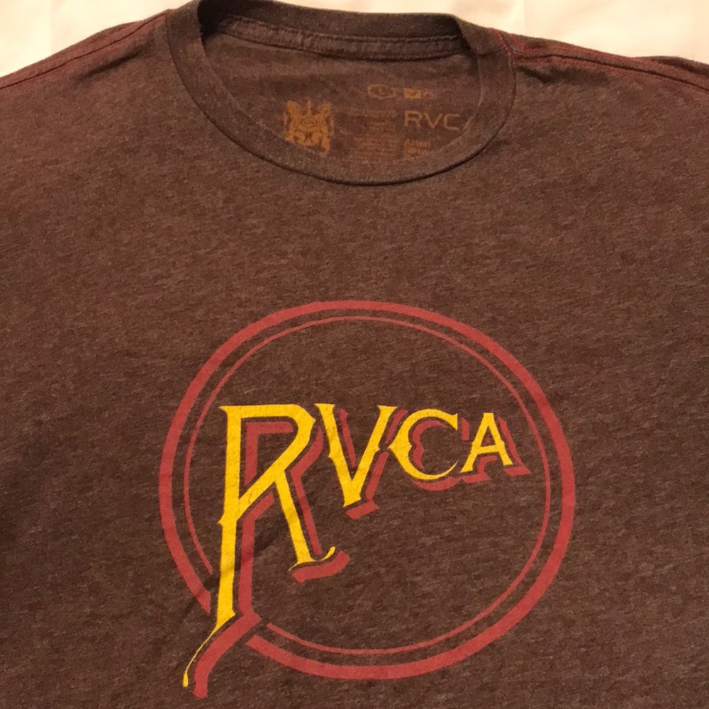 RVCA brown T-shirt